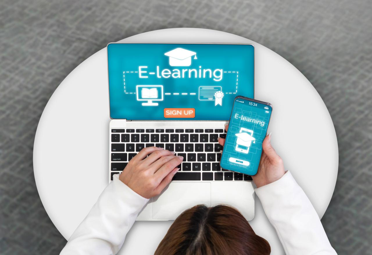 e-learning-student-university.jpg